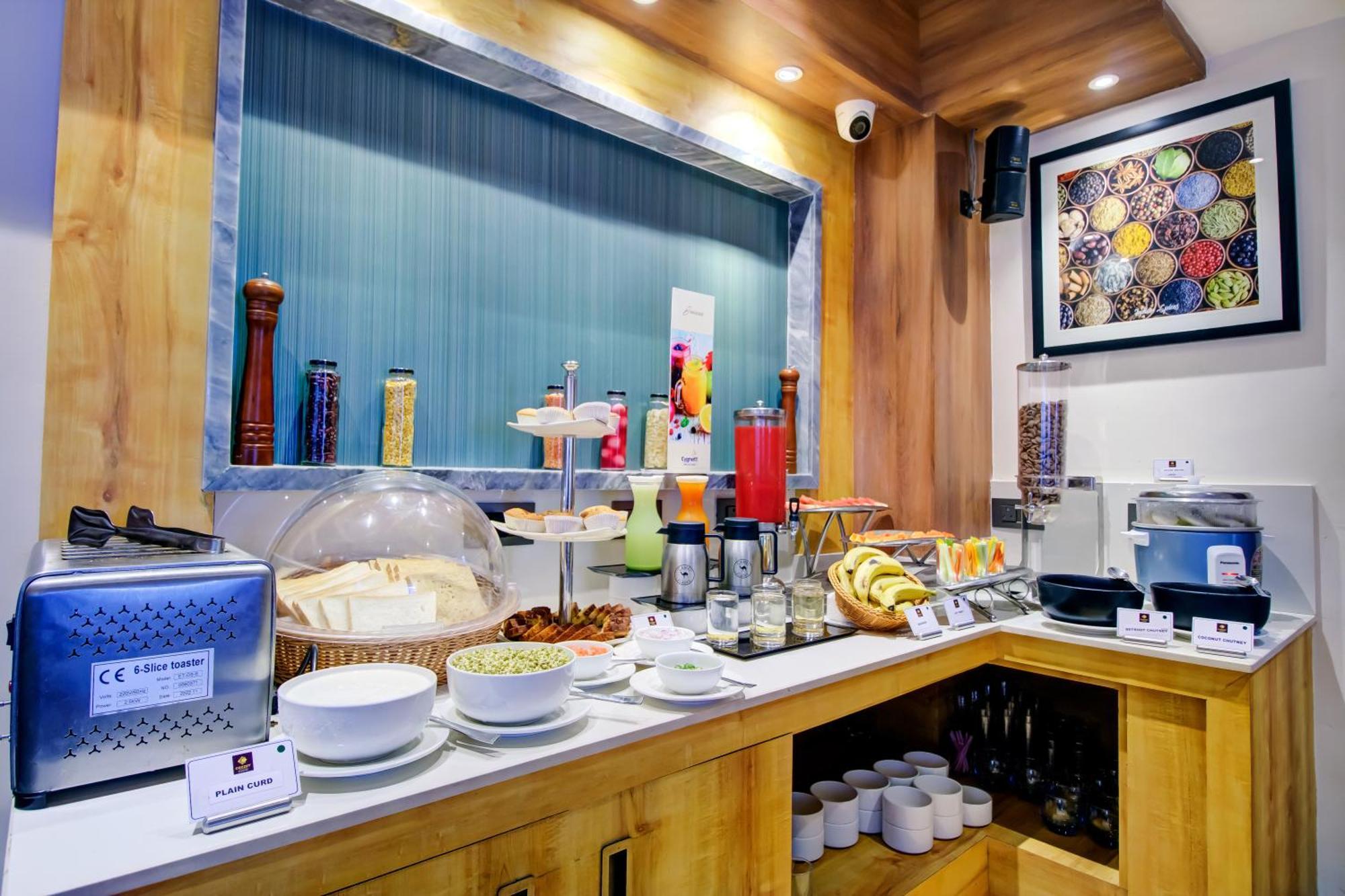 Cozzet Victoria Hotel Μπουμπάνεσβαρ Εξωτερικό φωτογραφία