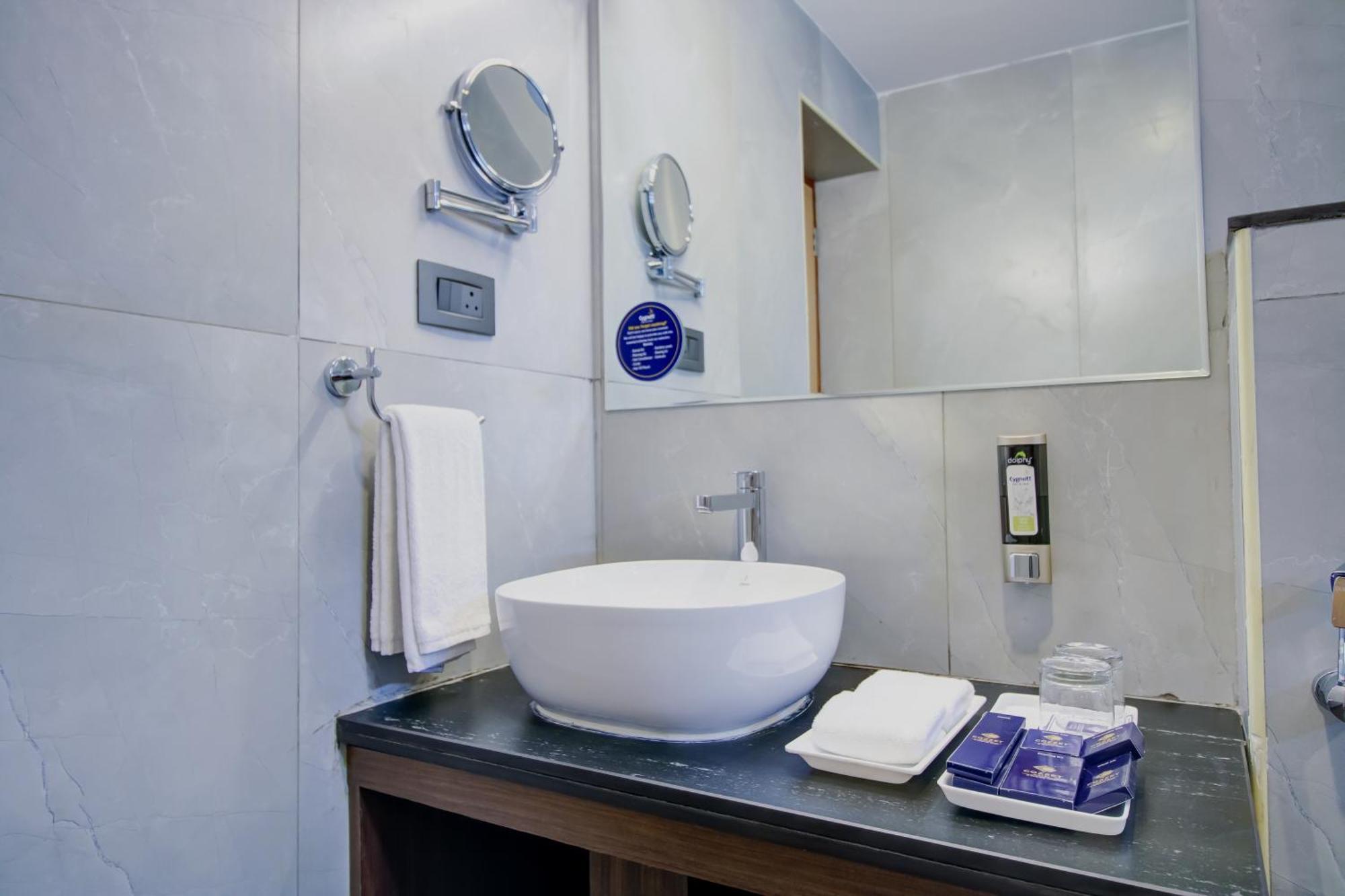 Cozzet Victoria Hotel Μπουμπάνεσβαρ Εξωτερικό φωτογραφία