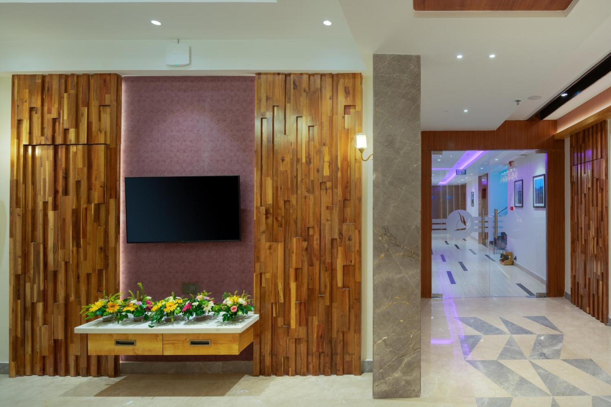 Cozzet Victoria Hotel Μπουμπάνεσβαρ Εξωτερικό φωτογραφία